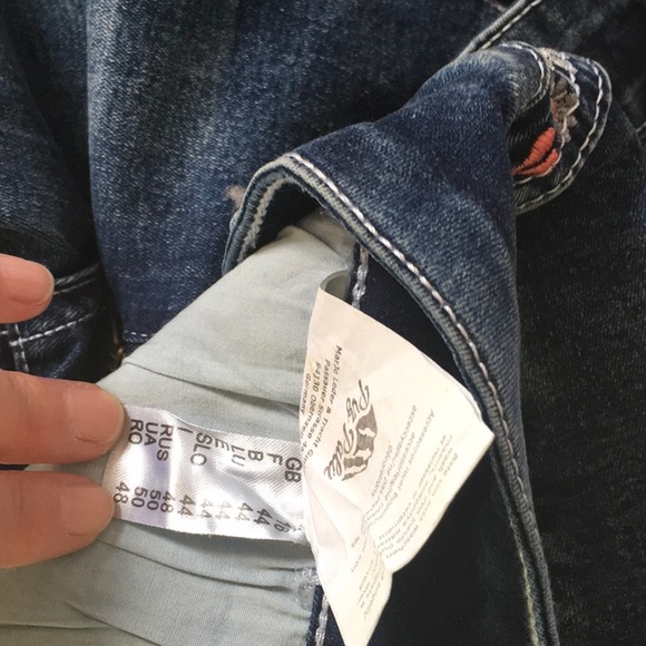 Stretch Denim Embroidered Shorts 12“inseam from Austria, Size EU42, US12 - Picture 5 of 7